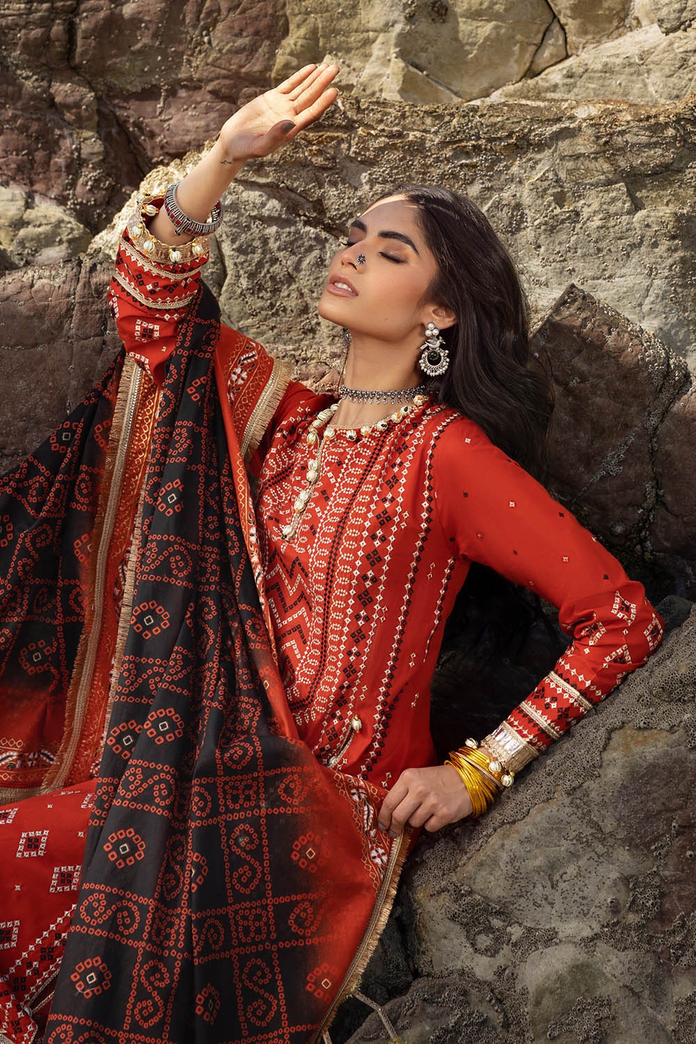 3 Piece Unstitched Zari Embroidered Lawn Suit with Gold Lacquer Printed Lawn Dupatta  CL-52443