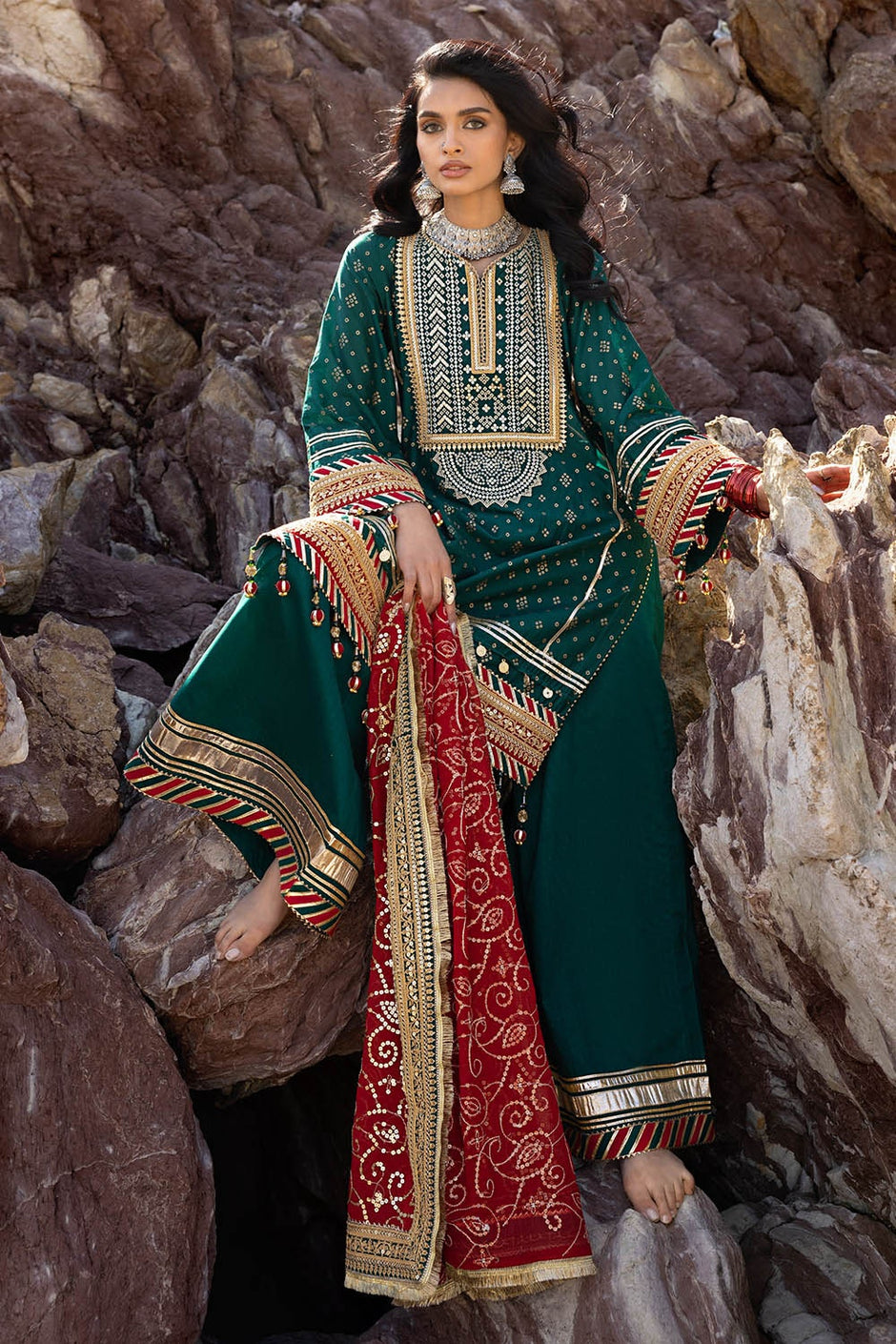 3 Piece Unstitched Embroidered Lawn Suit with Zari Sequins Embroidered Chiffon Dupatta