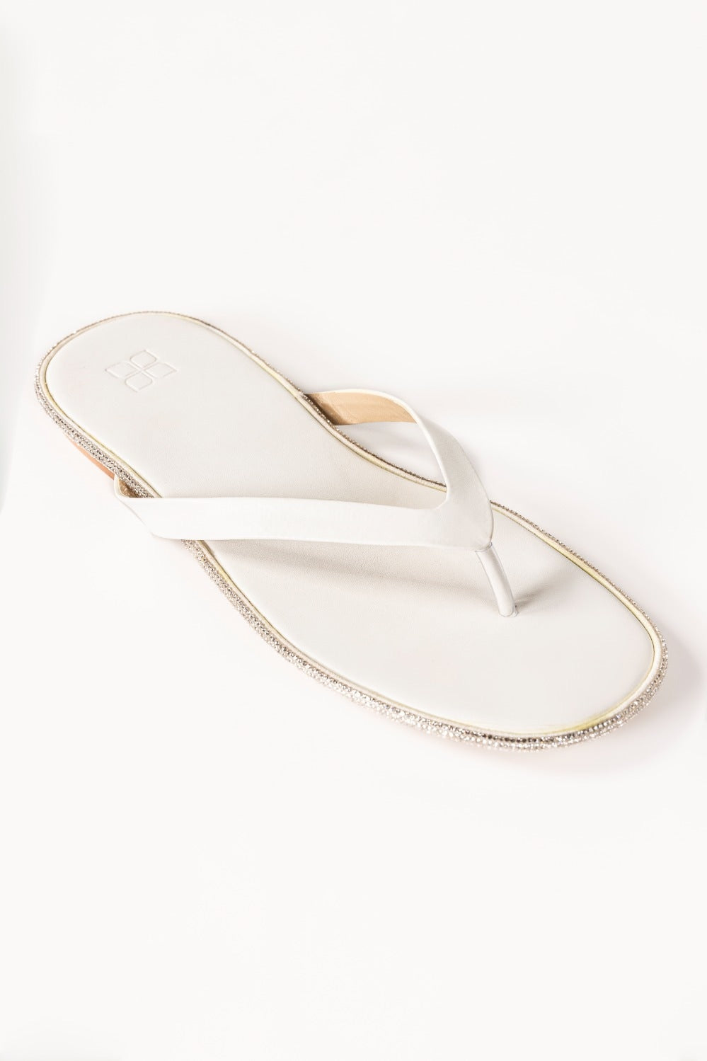 White Slipper IWW-SLP24-024