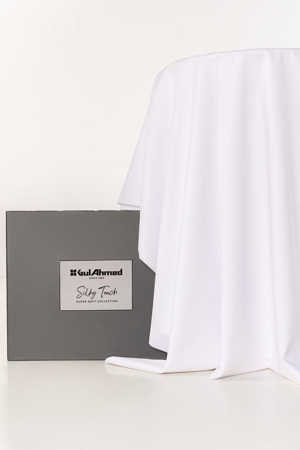 Cotton Club Twill Plus Unstitched Fabric Cotton with Gift Box