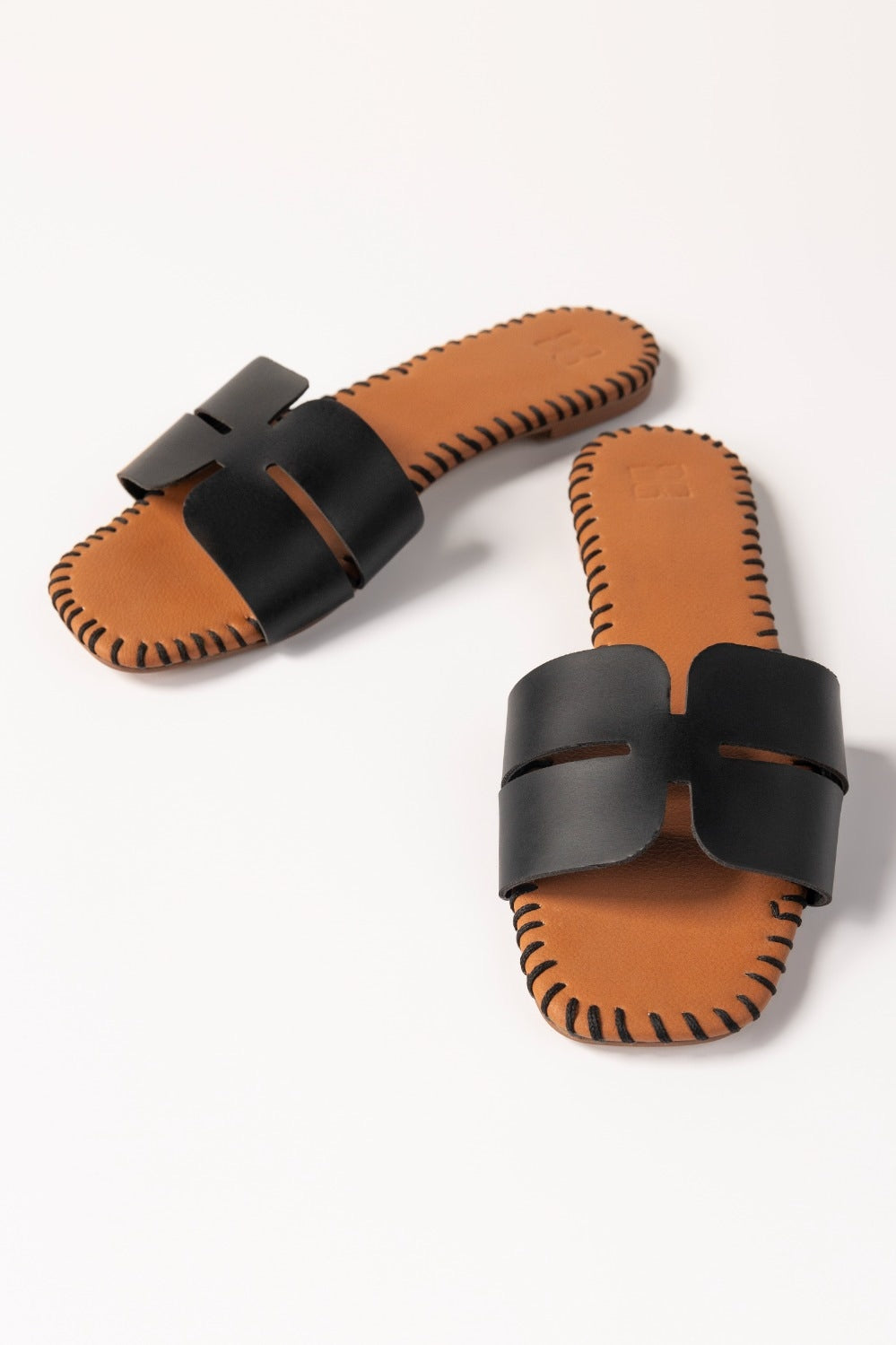 Tan Slipper IWW-SLP24-027