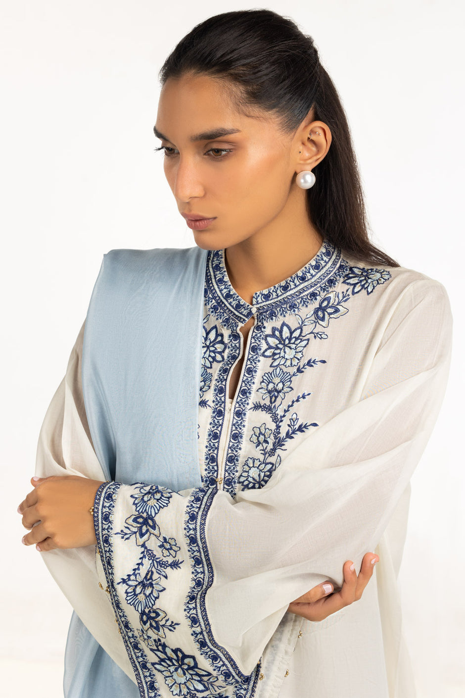 3PC Cambric Embroidered Suit IPSTD-77439