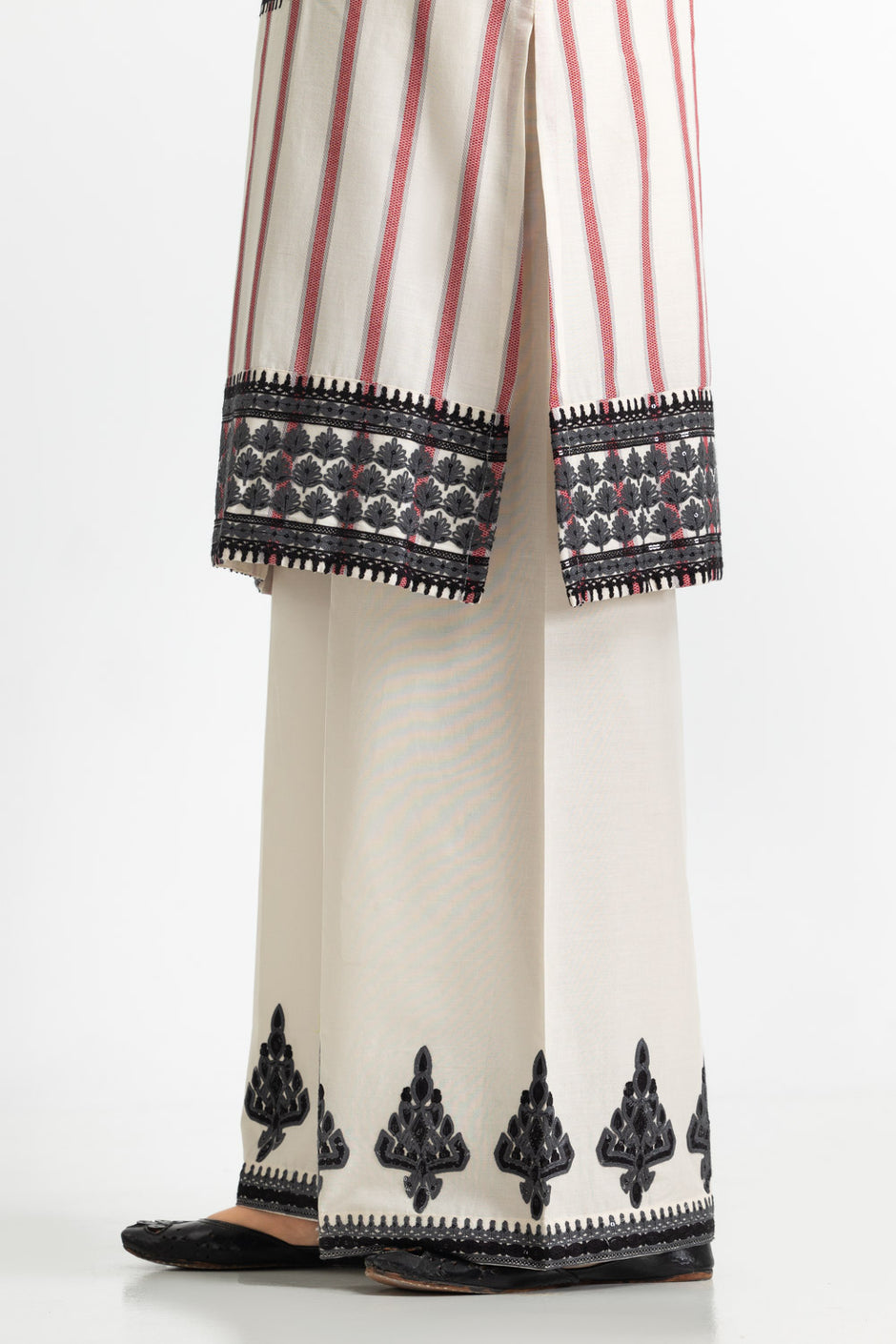 3PC Jacquard Embroidered Suit With Denting Lawn Printed Dupatta