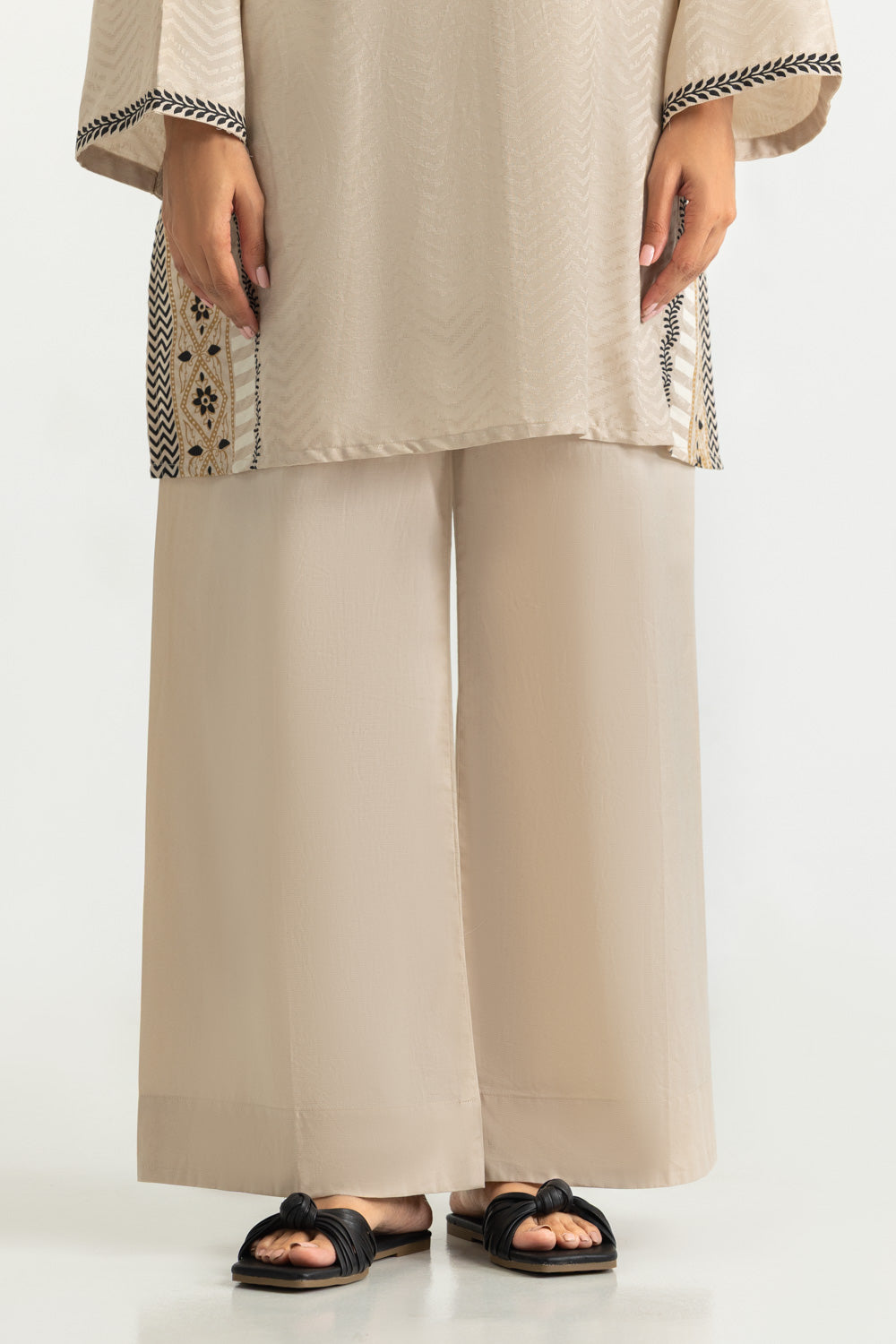 3PC Jacquard Embroidered Suit With Printed