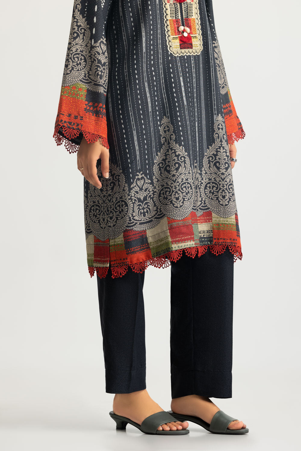 3PC Karandi Printed Suit With Embroidered