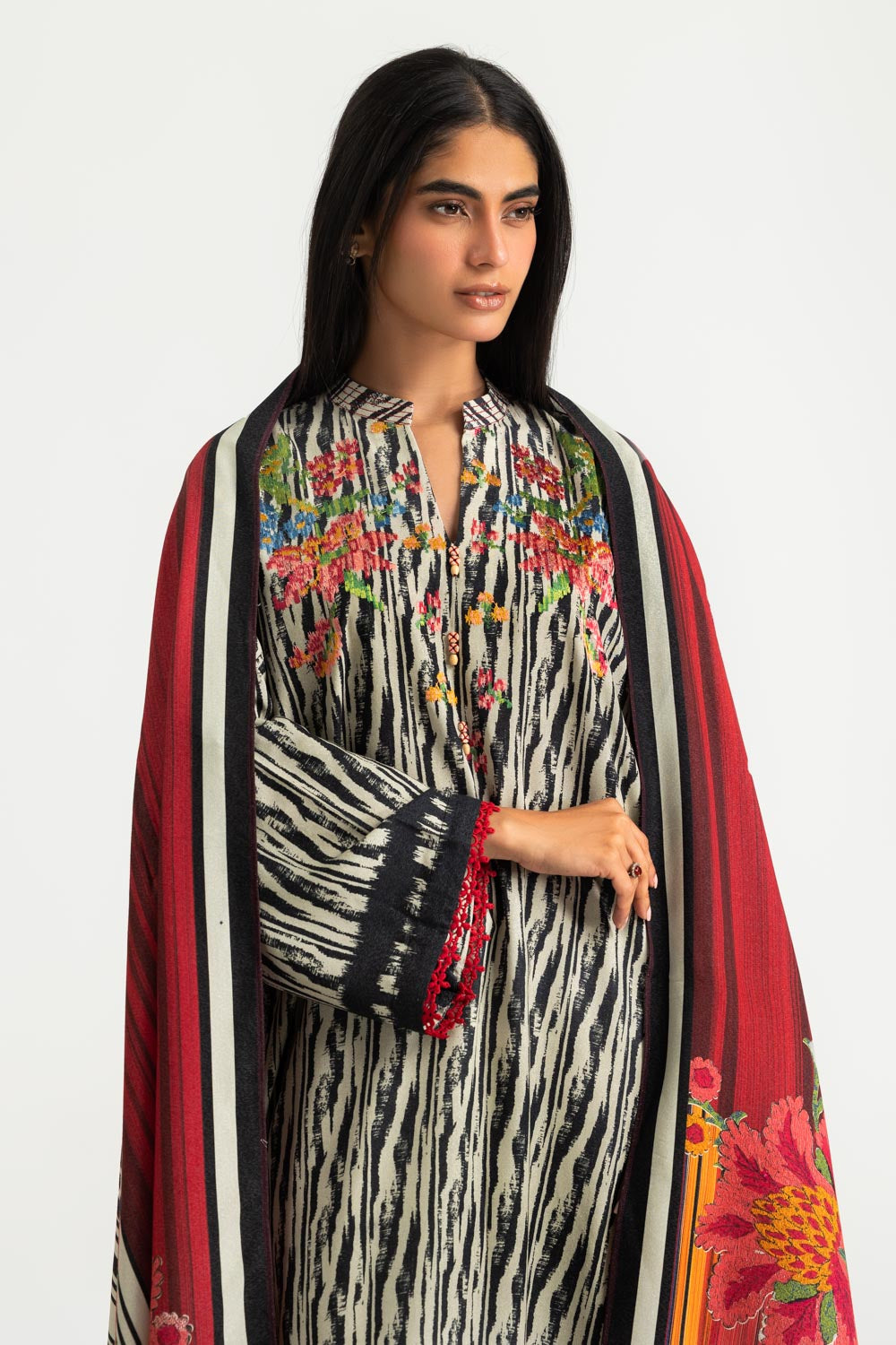 3PC Karandi Printed Suit With Embroidered