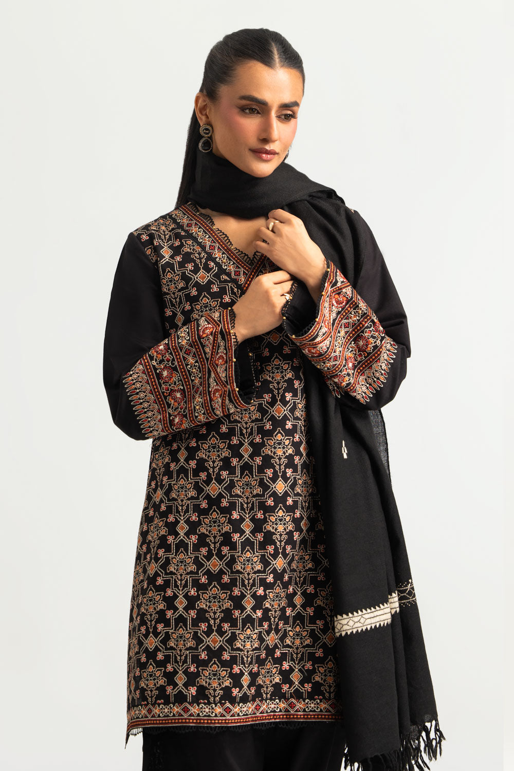 3PC Khaddar Embroidered Suit