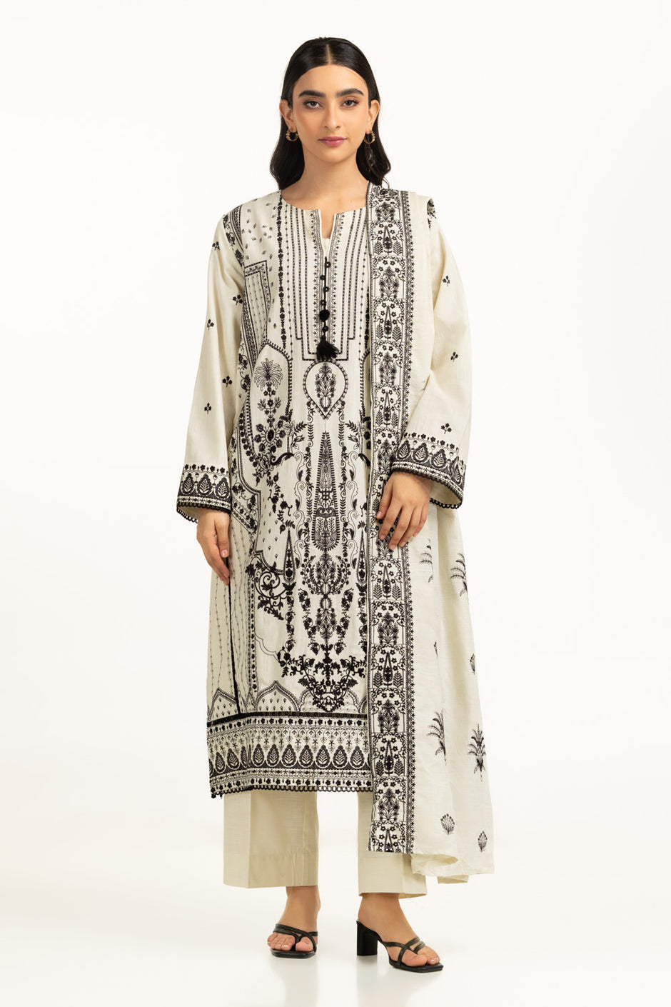 3PC Khaddar Embroidered Suit