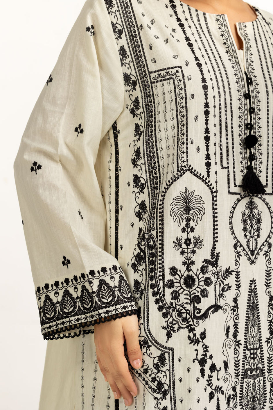 3PC Khaddar Embroidered Suit