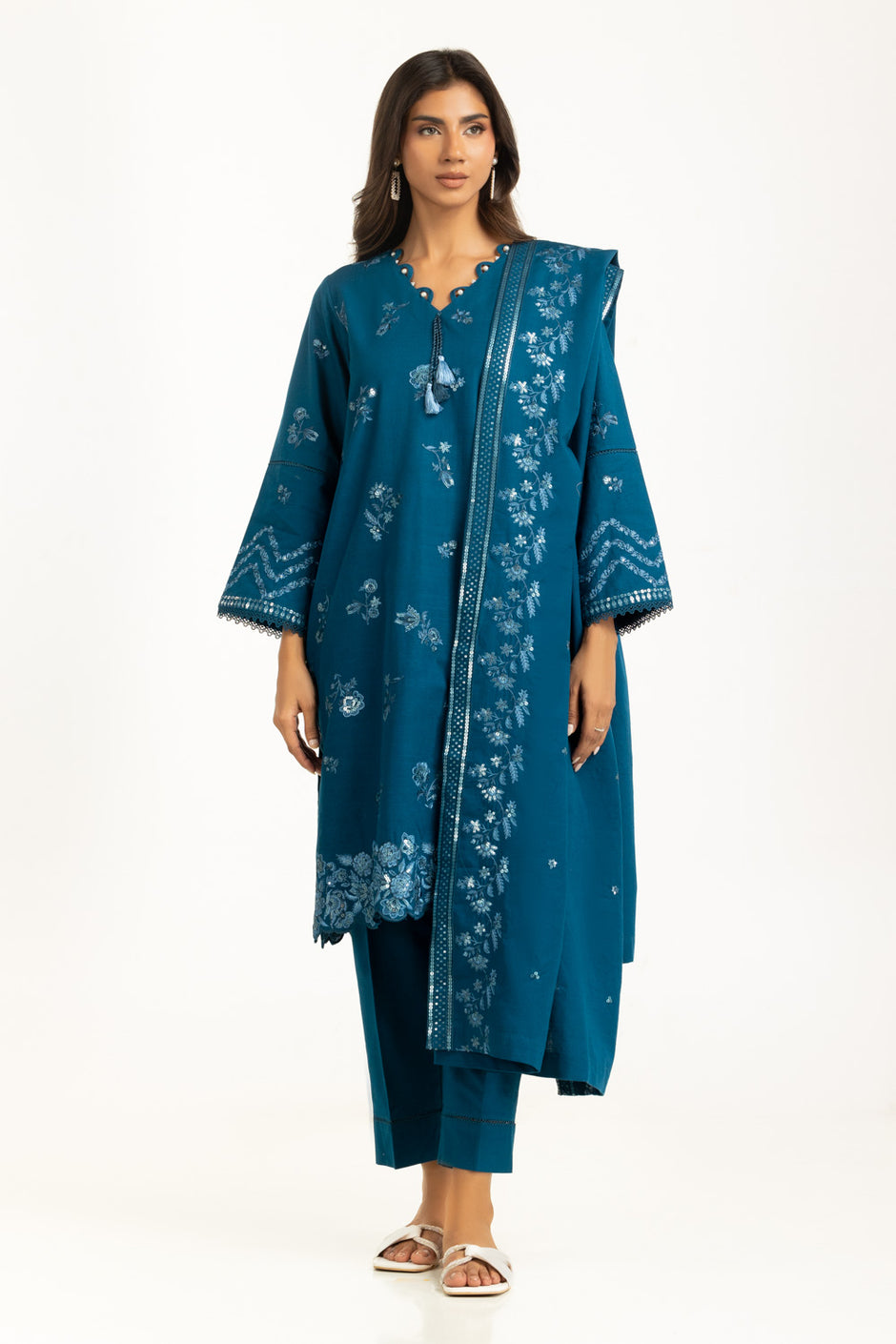 3PC Khaddar Embroidered Suit