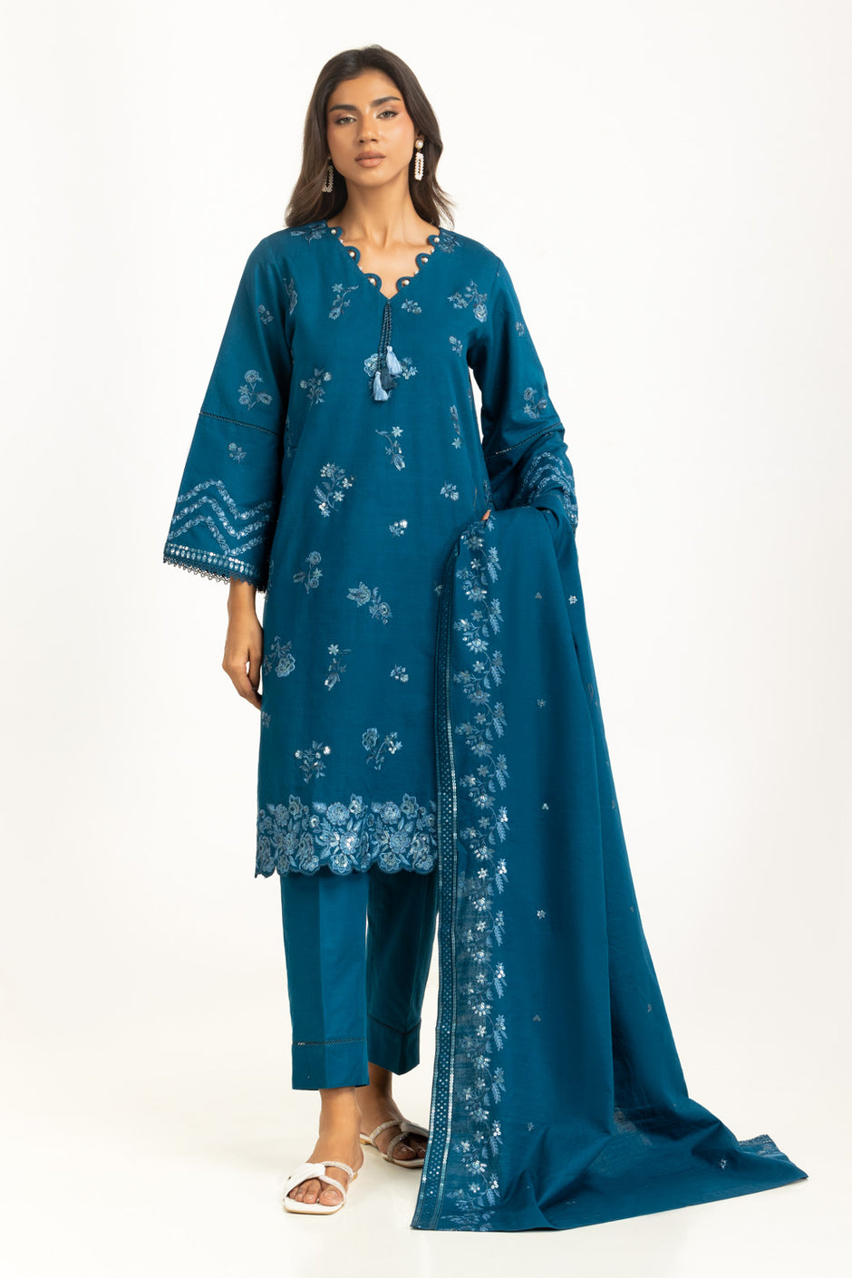 3PC Khaddar Embroidered Suit