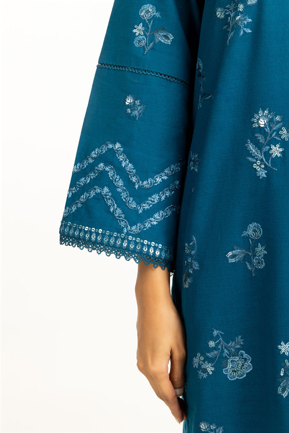 3PC Khaddar Embroidered Suit