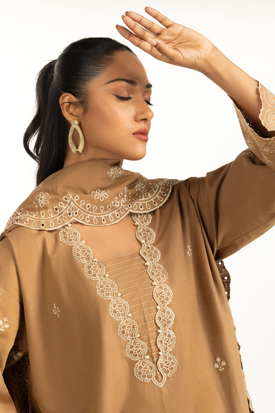 3PC Khaddar Embroidered Suit