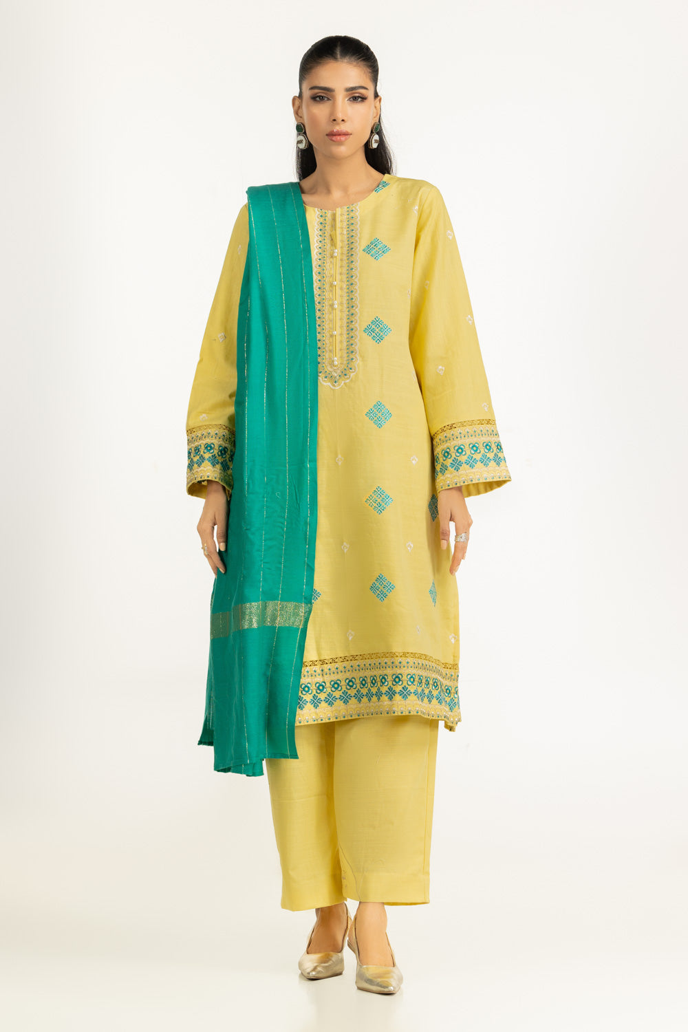 3PC Khaddar Embroidered Suit IUSTKSD-1401