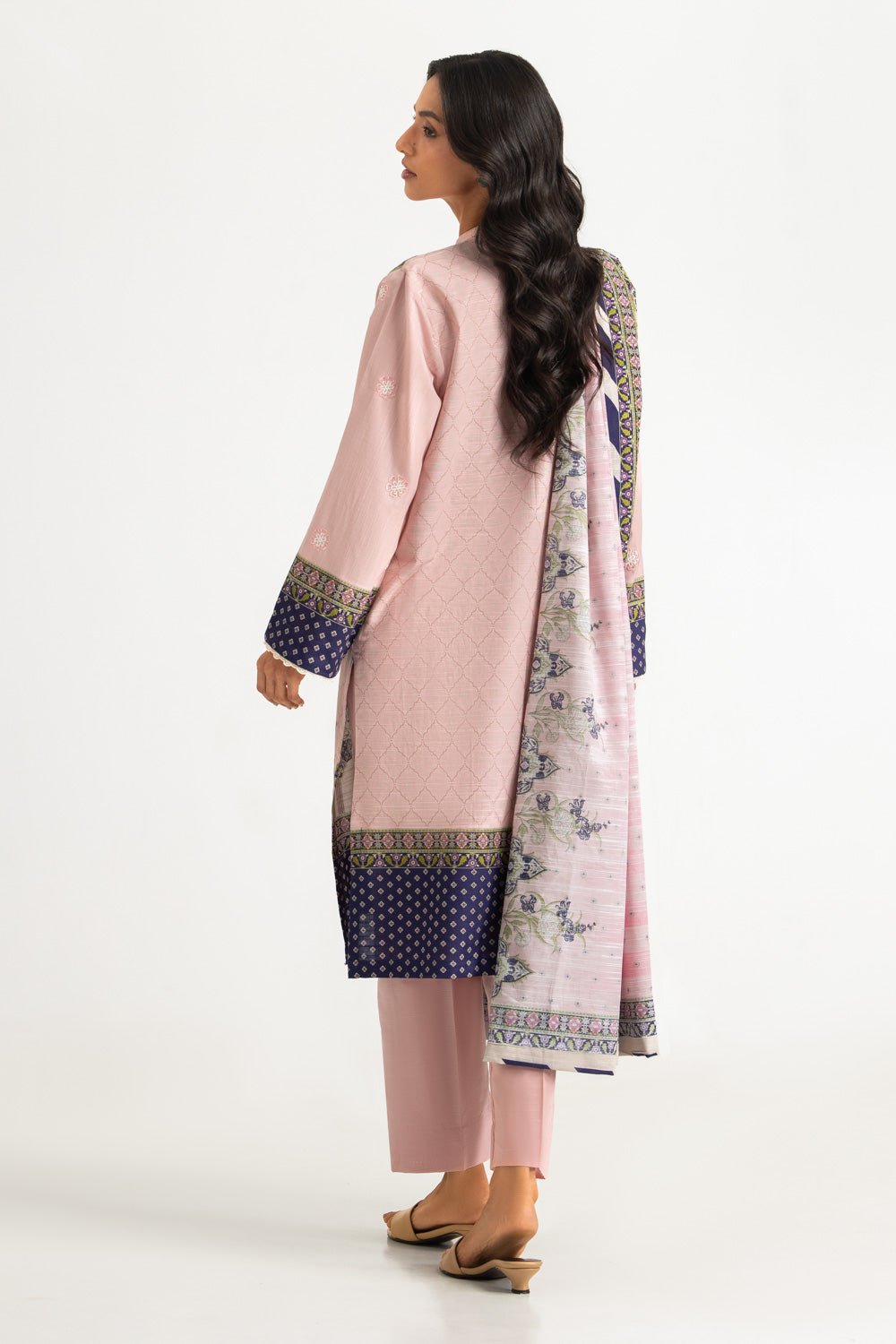 3PC Khaddar Embroidered Suit With Printed