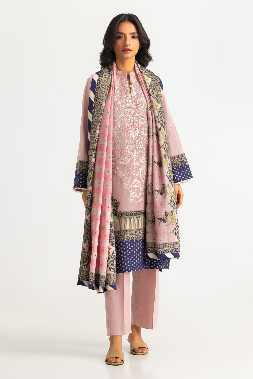 3PC Khaddar Embroidered Suit With Printed