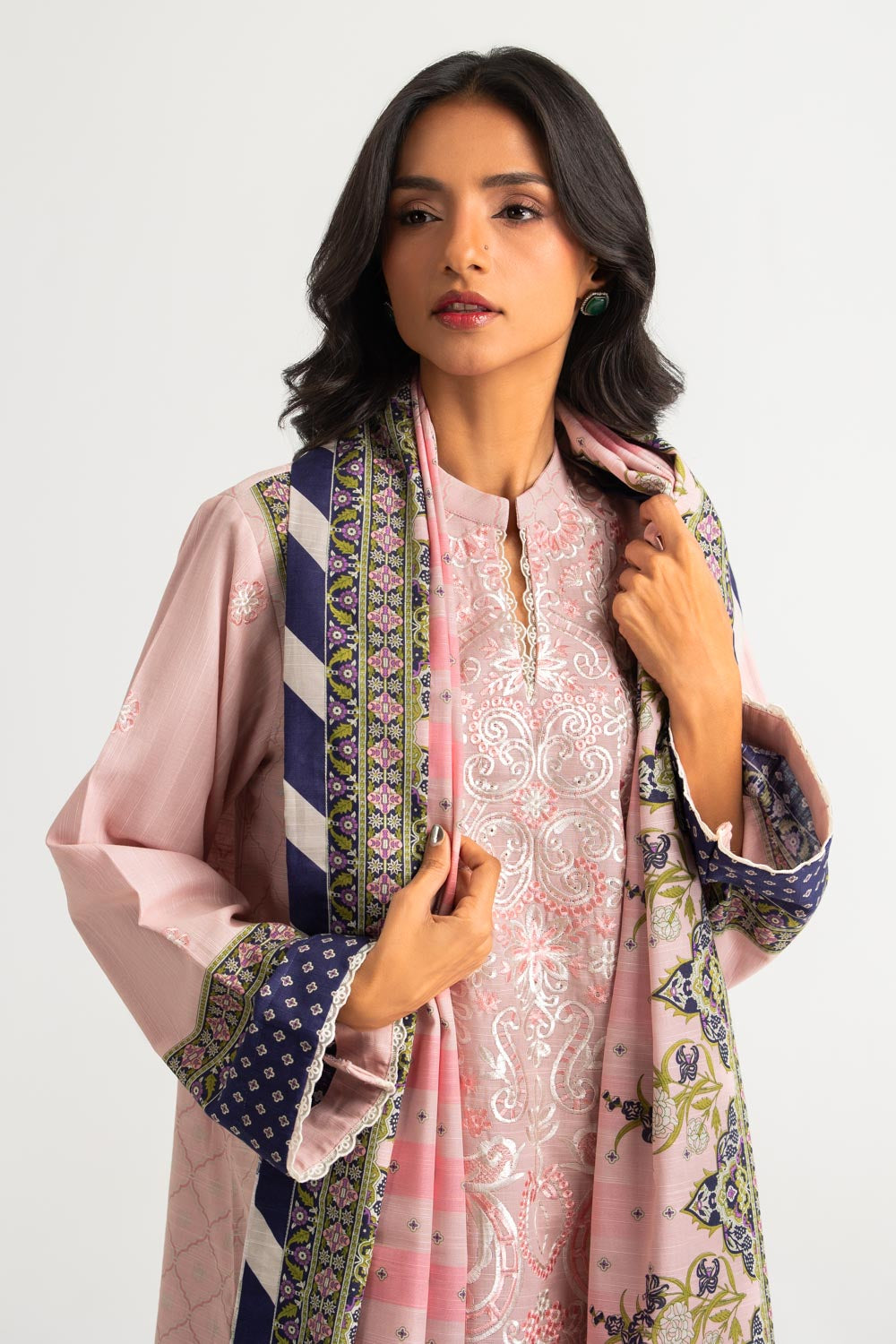 3PC Khaddar Embroidered Suit With Printed