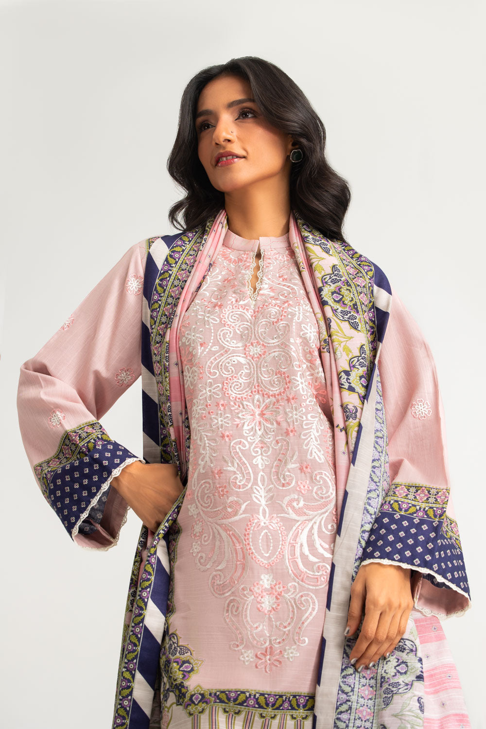 3PC Khaddar Embroidered Suit With Printed