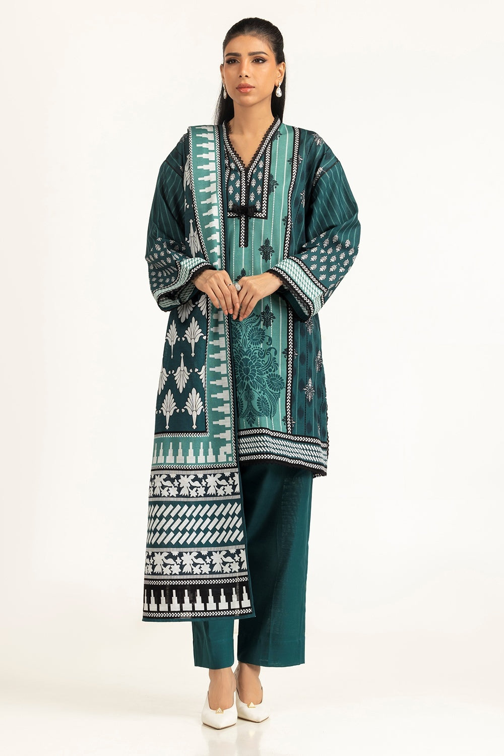 3PC Khaddar Printed Suit IUSTKSD-1371