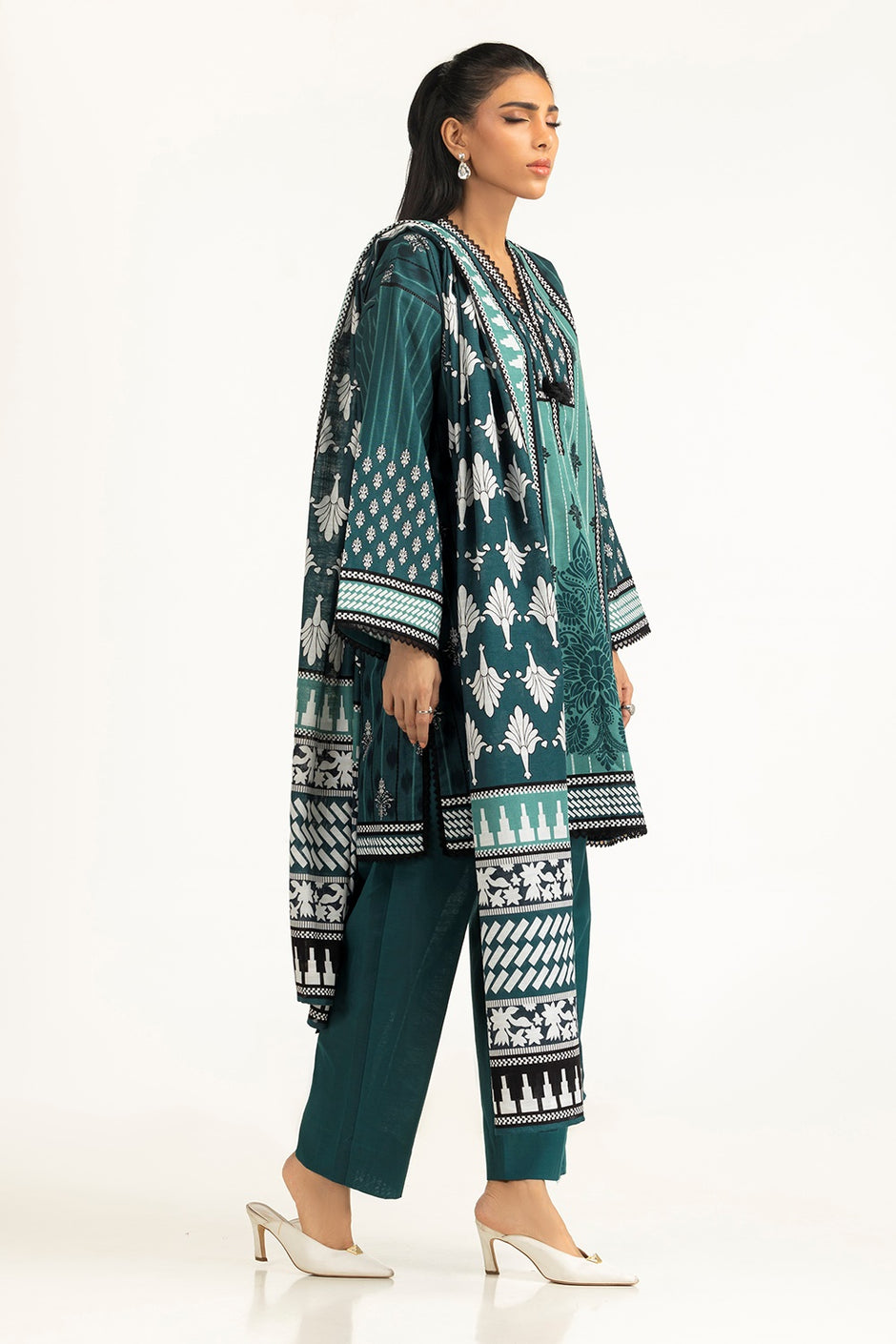 3PC Khaddar Printed Suit