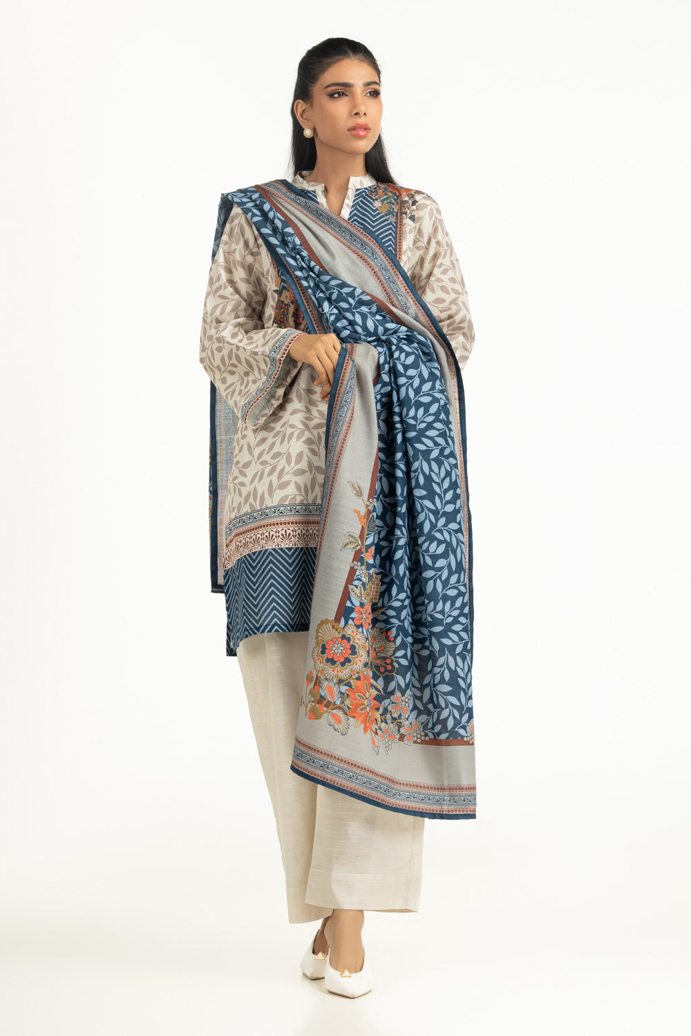 3PC Khaddar Printed Suit IUSTKSD-1381