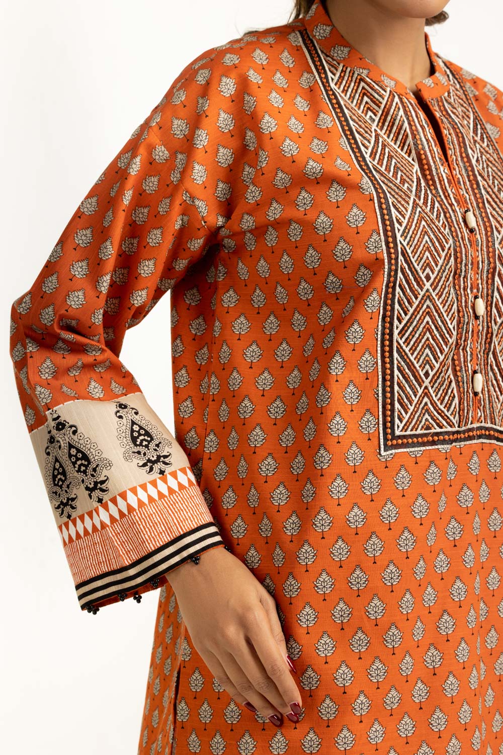 3PC Khaddar Printed Suit With Embroidered IUSTKSD-1223