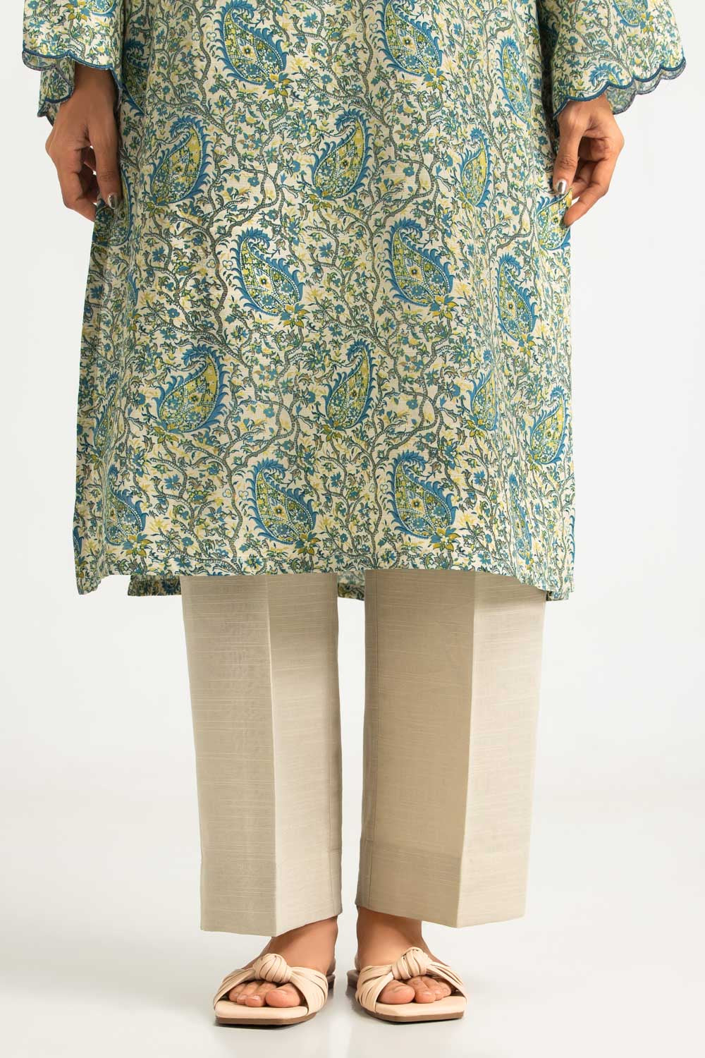 3PC Khaddar Printed Suit With Embroidered