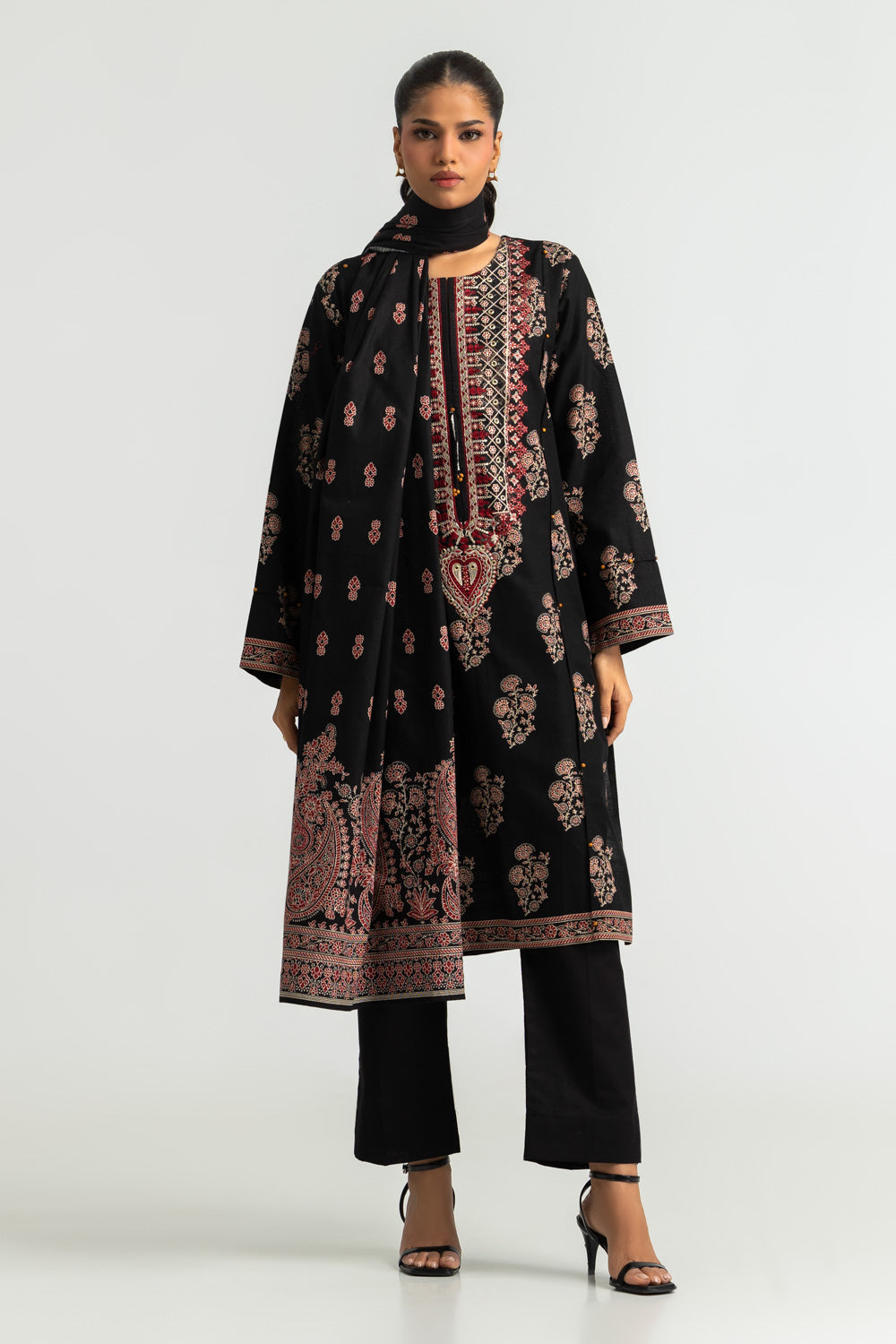 3PC Khaddar Printed Suit with Embroidered