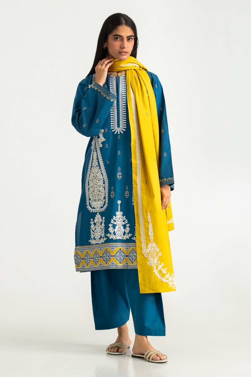 3PC Khaddar Slub Embroidered Suit