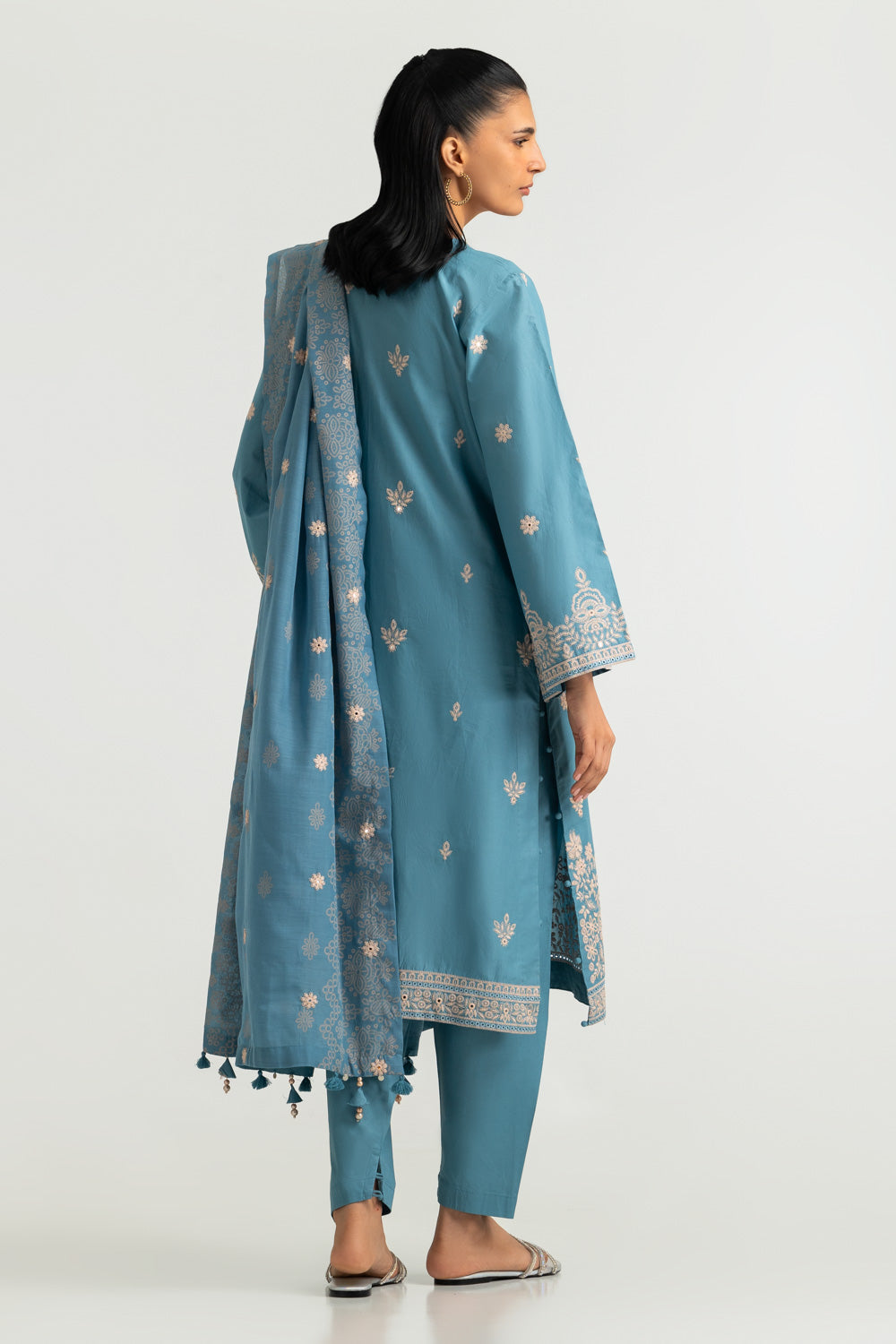 3PC Lawn Embroidered Suit