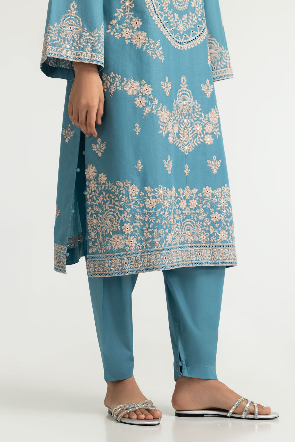 3PC Lawn Embroidered Suit