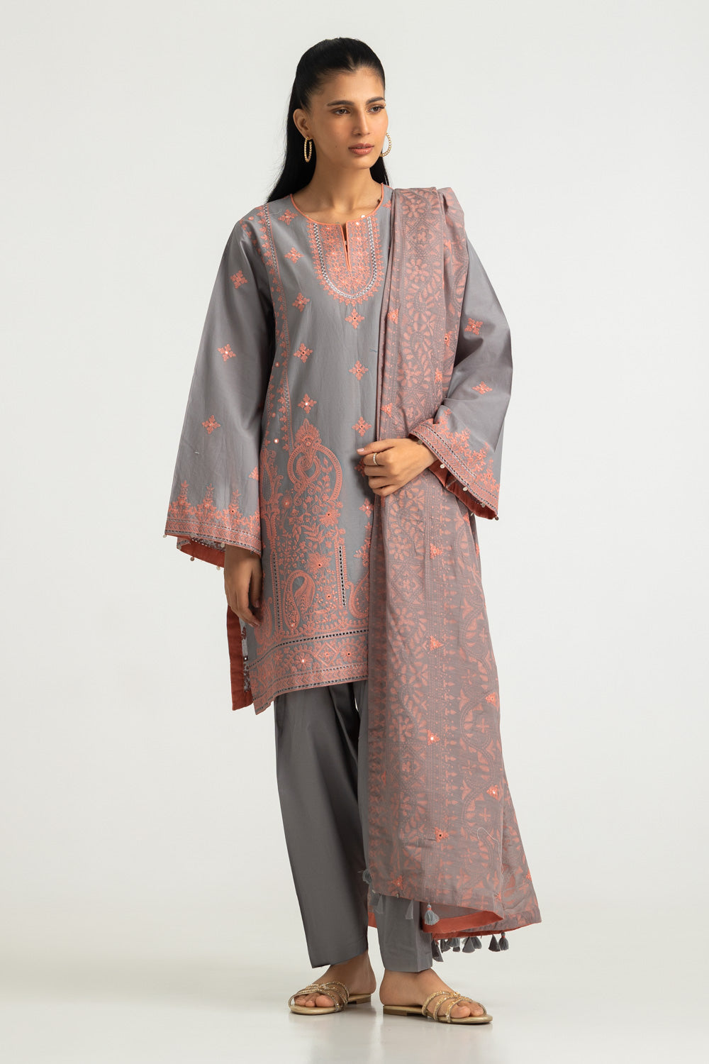 3PC Lawn Embroidered Suit
