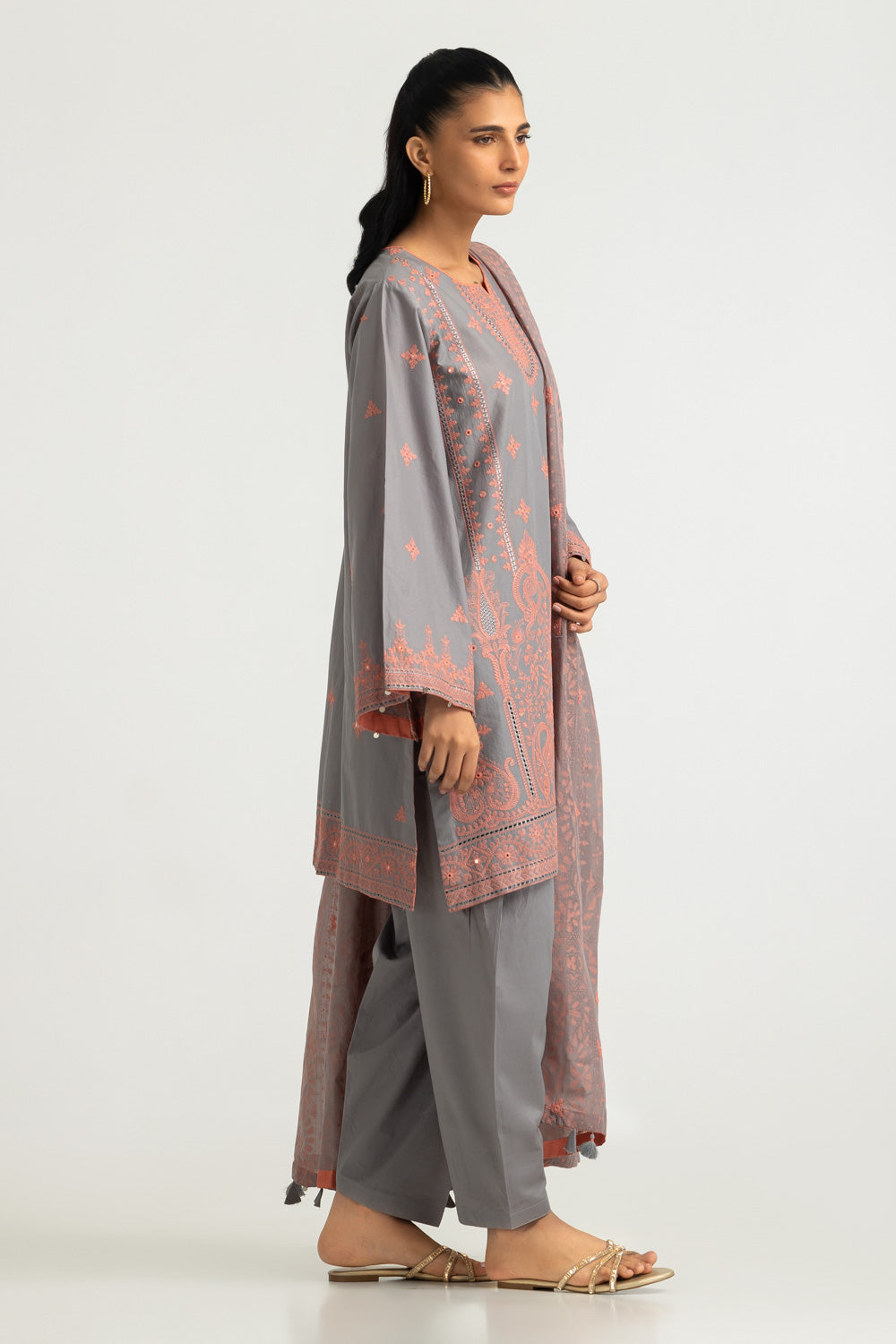 3PC Lawn Embroidered Suit