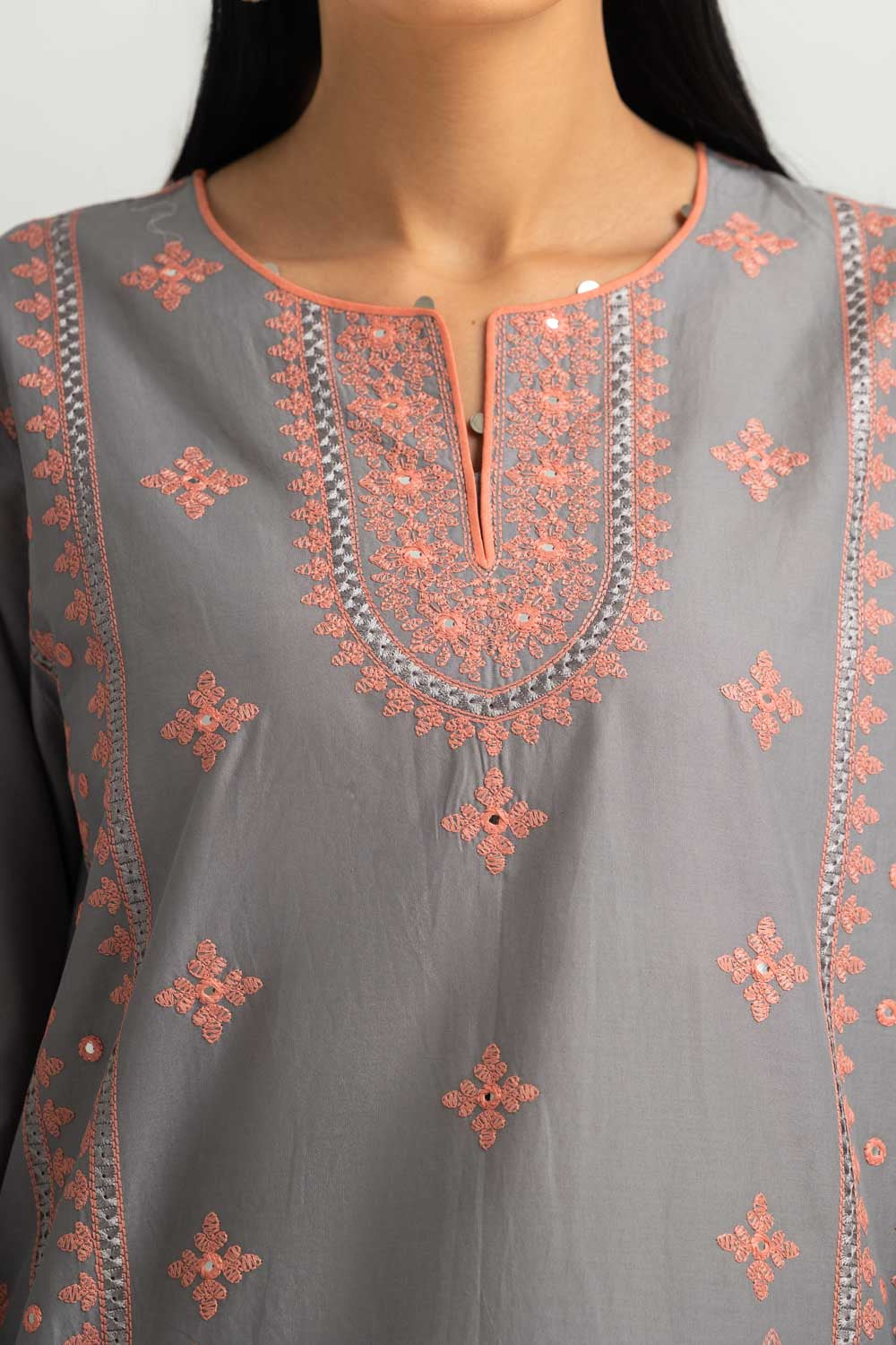 3PC Lawn Embroidered Suit