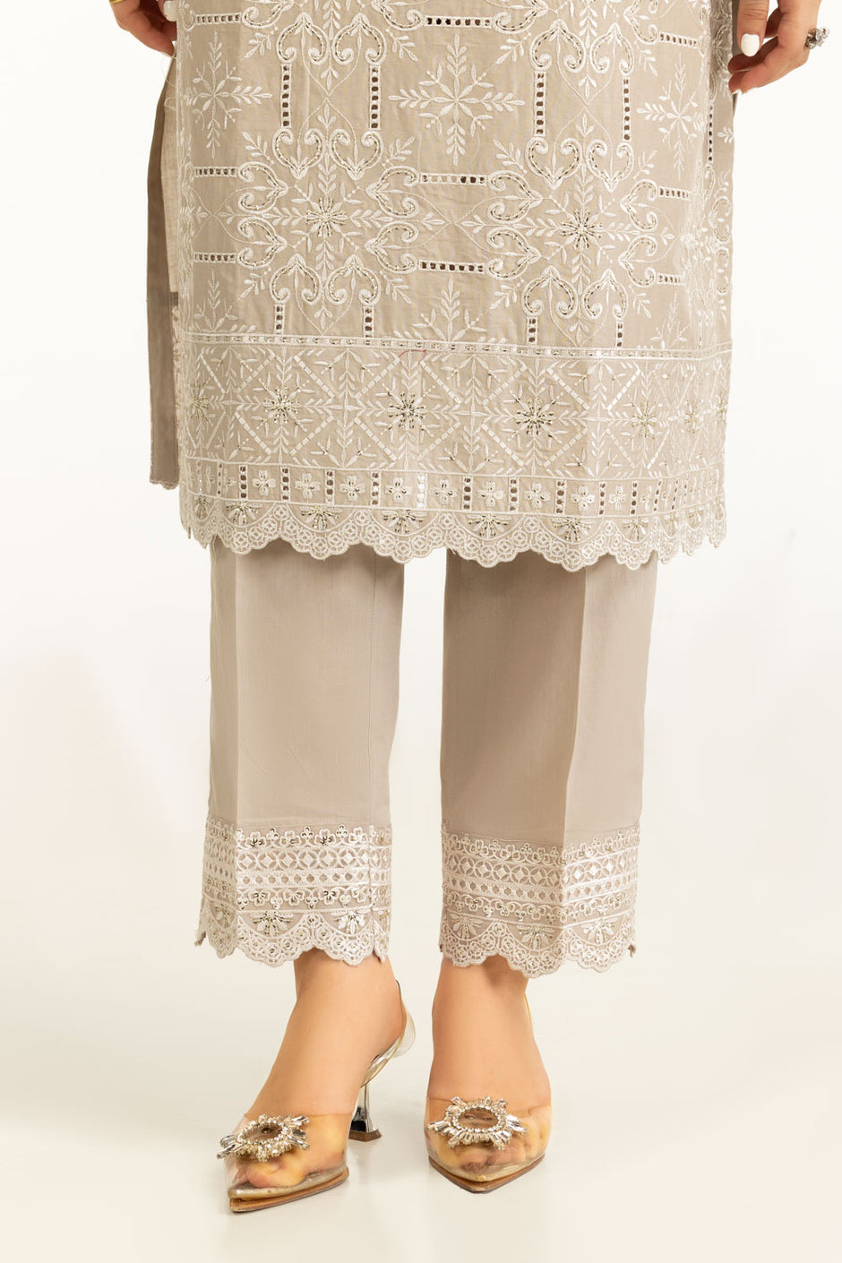 3PC Lawn Embroidered Suit