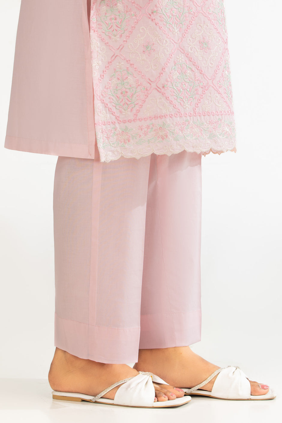 3PC Lawn Embroidered Suit