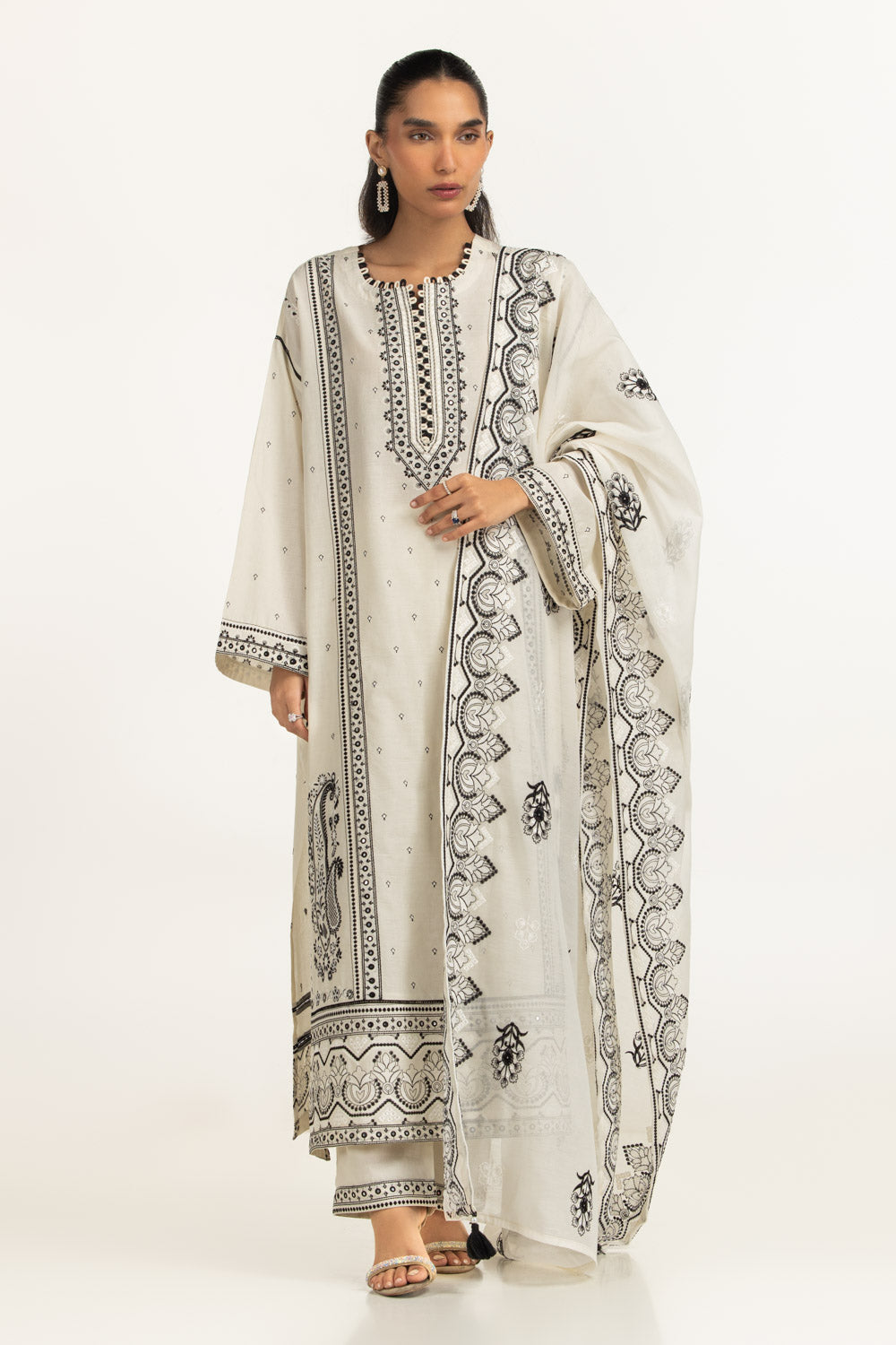 3PC Lawn Embroidered Suit IUSTKSD-2224