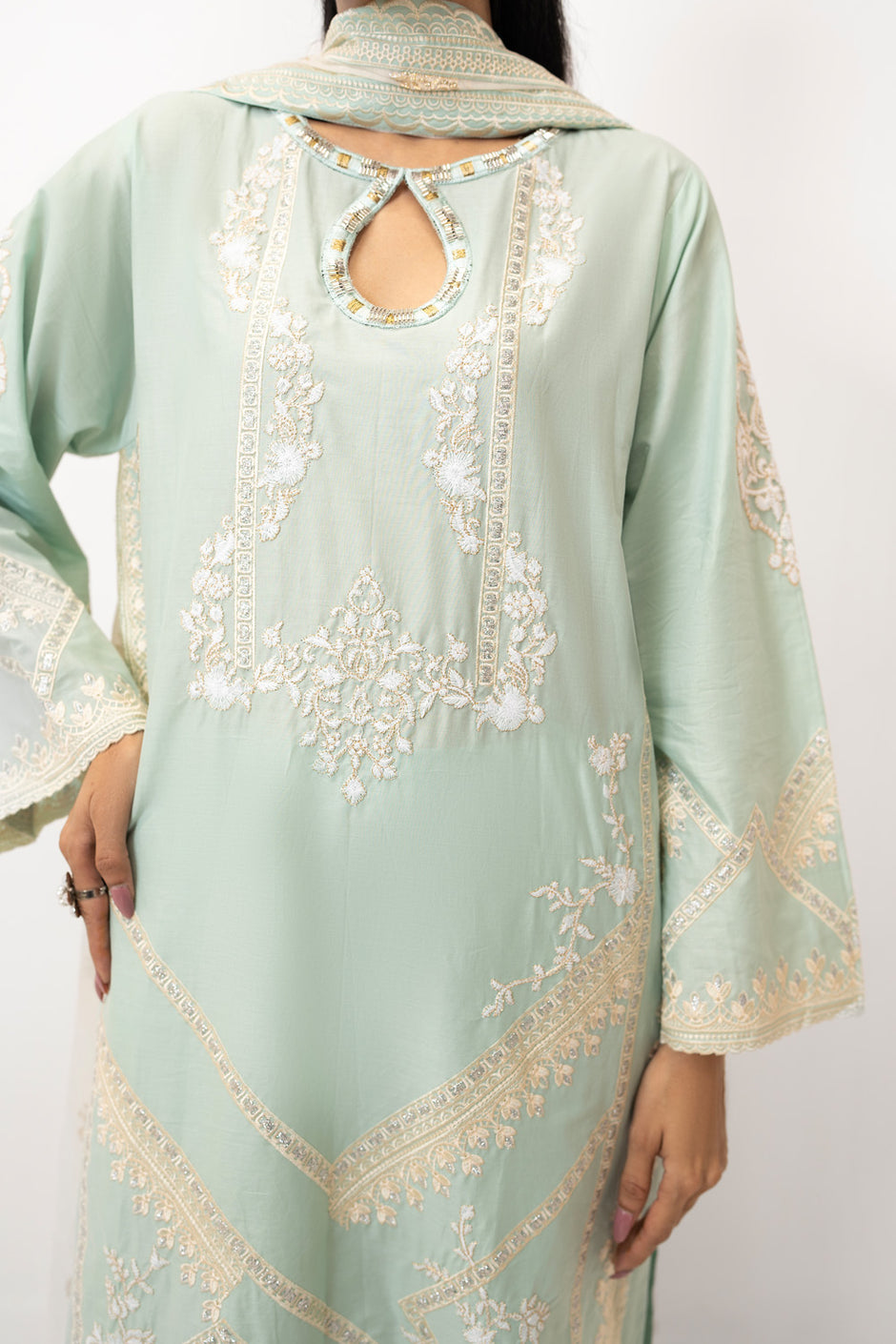 3PC Lawn Embroidered Suit