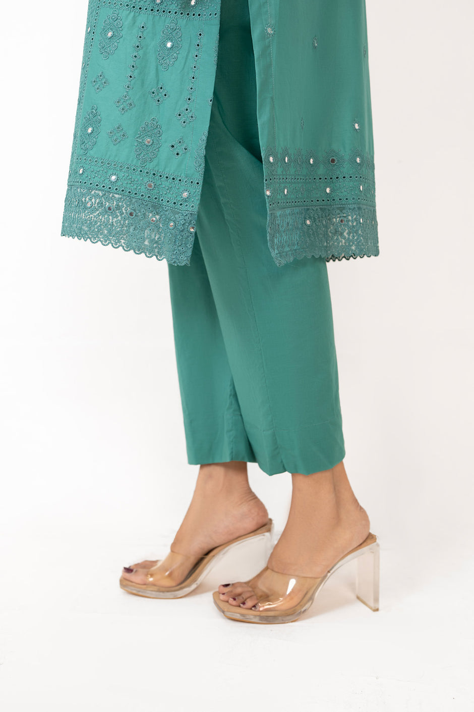 3PC Lawn Embroidered Suit