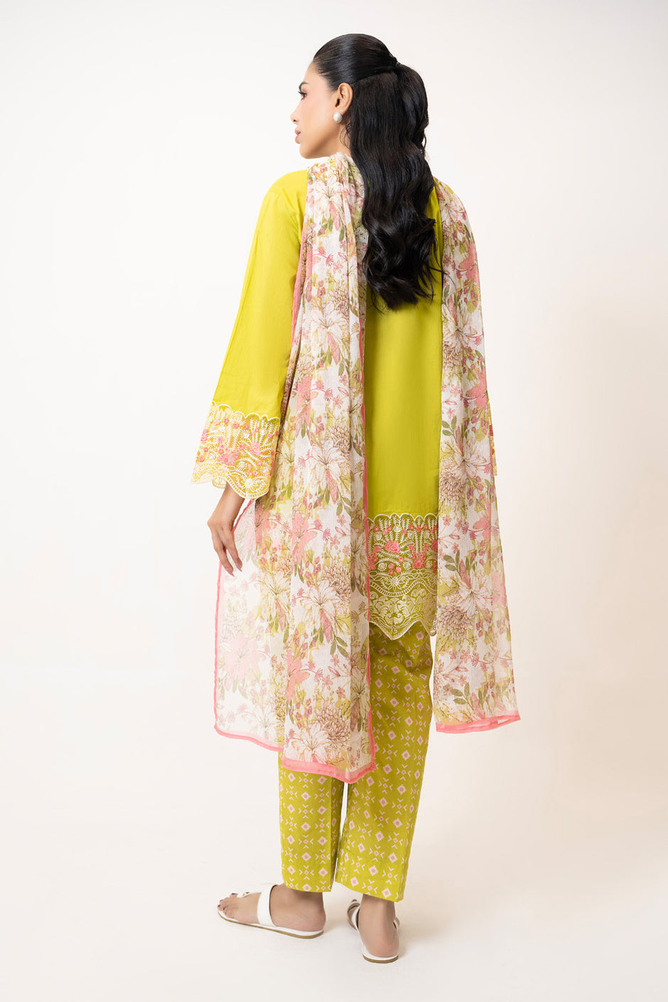 3PC Lawn Embroidered Suit
