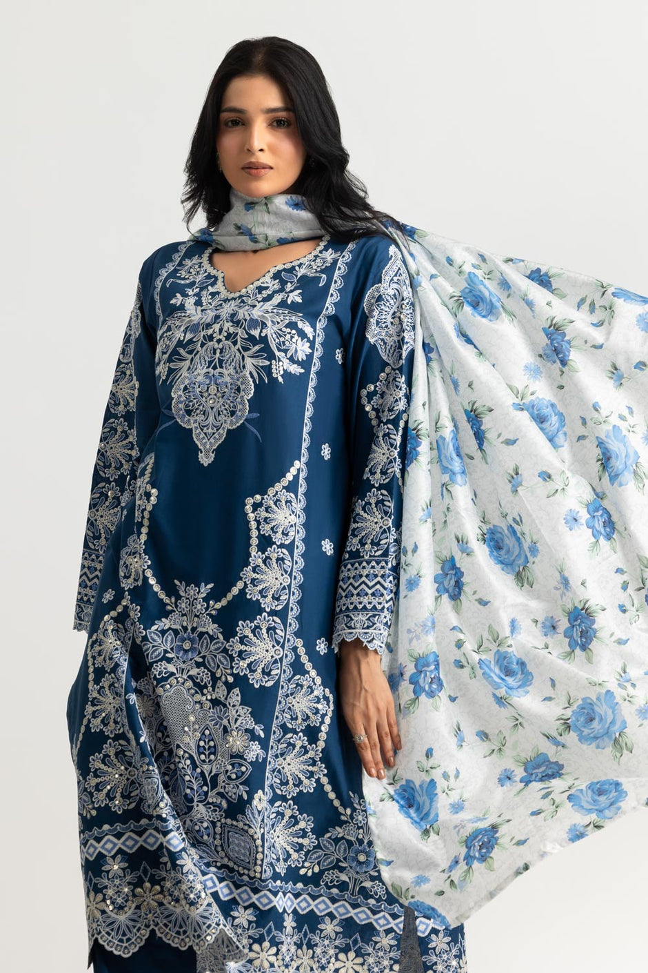 3PC Lawn Embroidered Suit