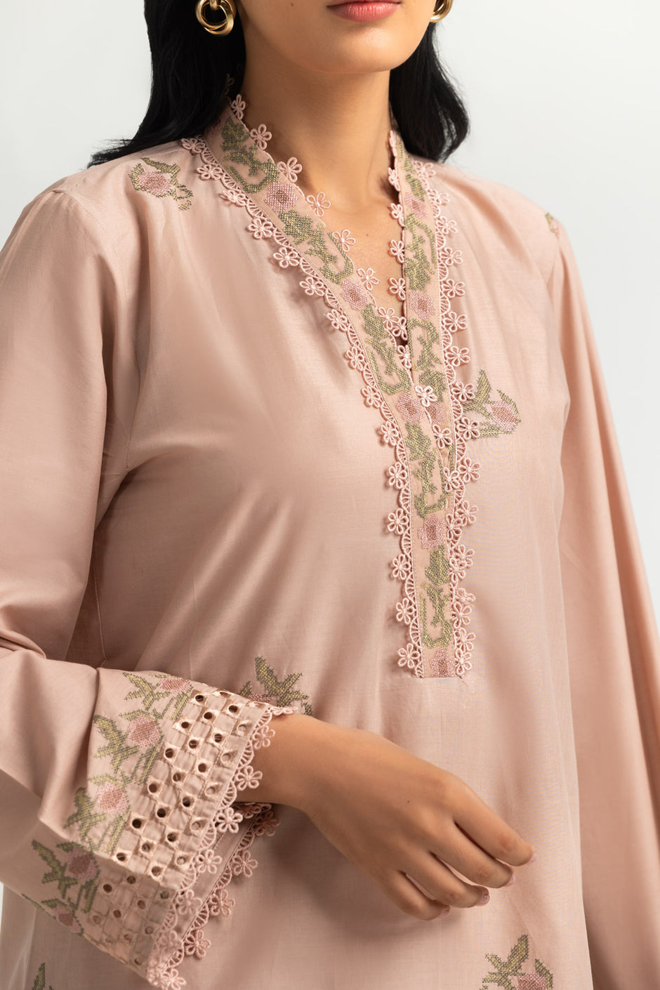 3PC Lawn Embroidered Suit