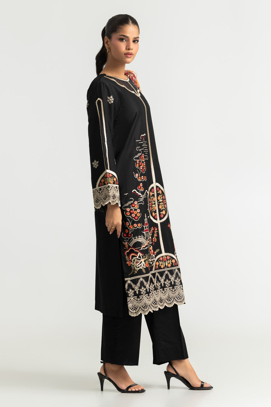 3PC Lawn Embroidered Suit