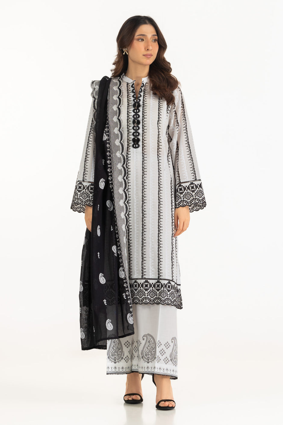 3PC Lawn Lacquer Printed Suit With Embroidered