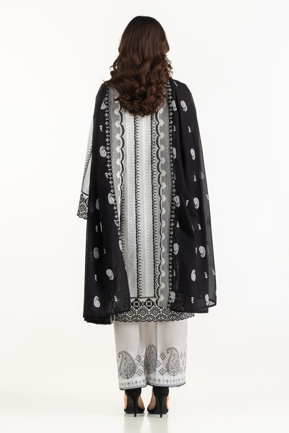 3PC Lawn Lacquer Printed Suit With Embroidered