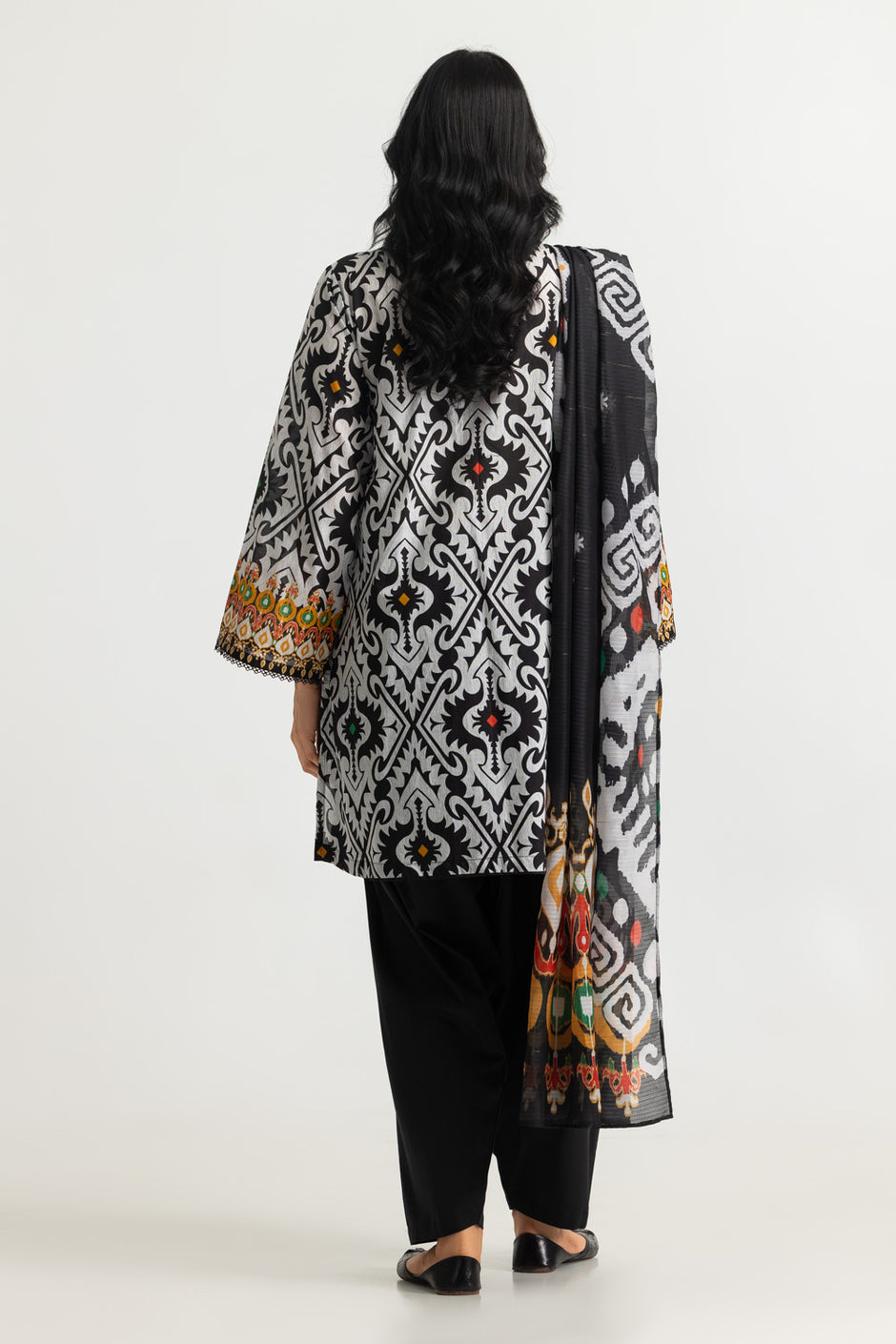 3PC Lawn Printed Suit With Embroidered