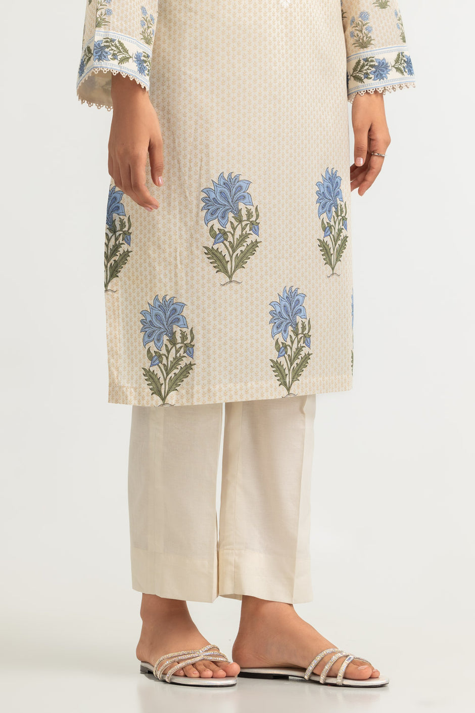 3PC Lawn Printed Suit With Embroidered