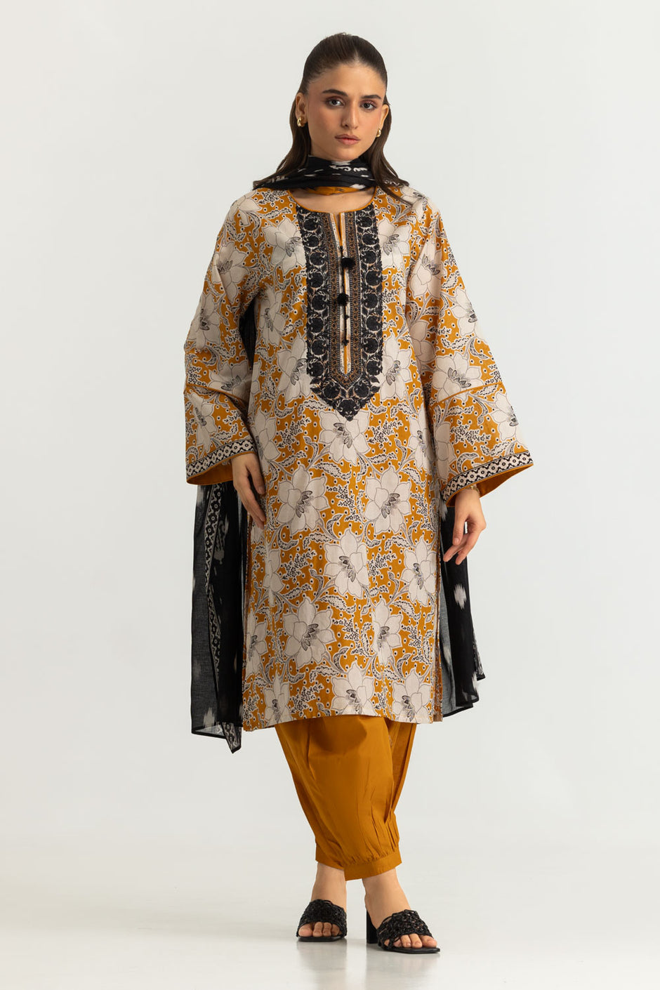 3PC Lawn Printed Suit With Embroidered