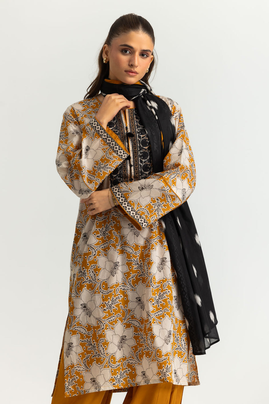 3PC Lawn Printed Suit With Embroidered