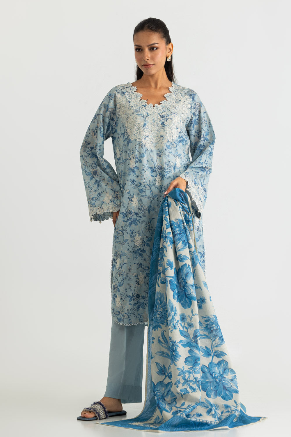 3PC Printed Lawn Suit With Embroidered